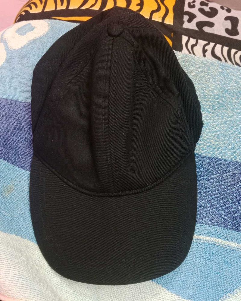 ZARA BLACK CAP (M)