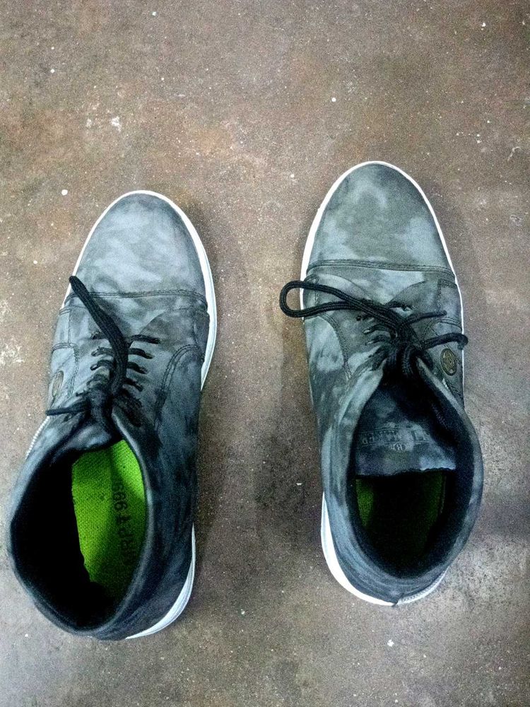 Stylish Gray High-Top Sneakers