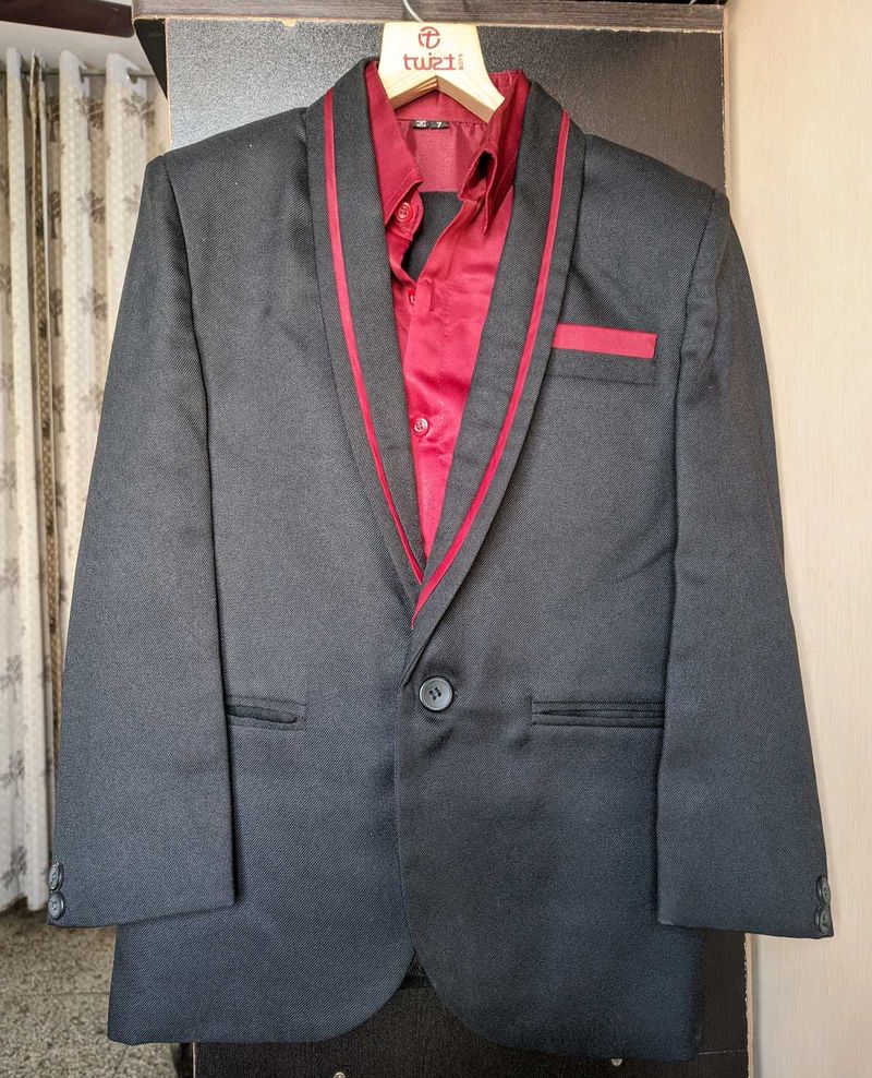 Boy&#39;s Black Tuxedo Blazer 3 piece Suit