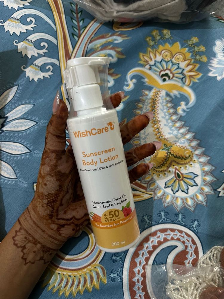 WishCare Sunscreen Body Lotion SPF 50