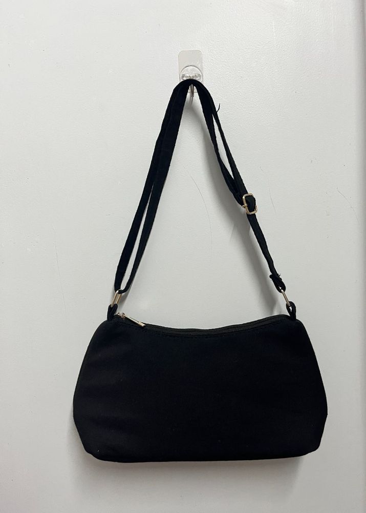 Adjustable Black Strap Sling Bag