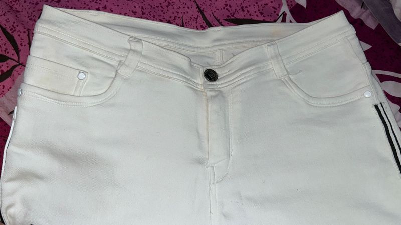 Slim Jeans With Contrast Stripes