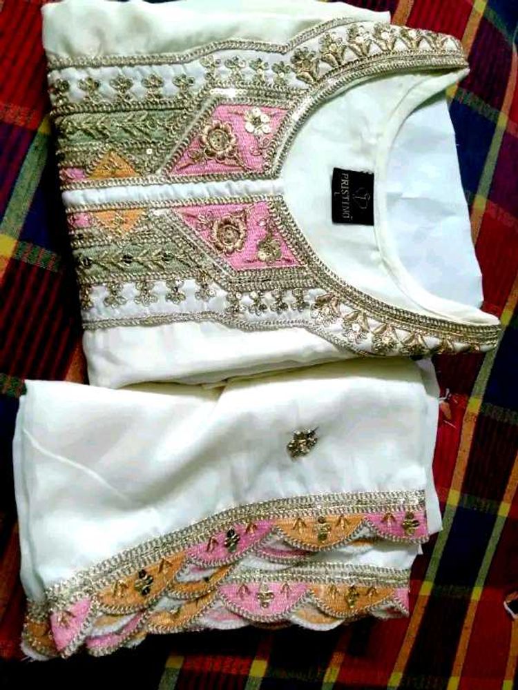 Embroidered Kurta Set👐🏻✨