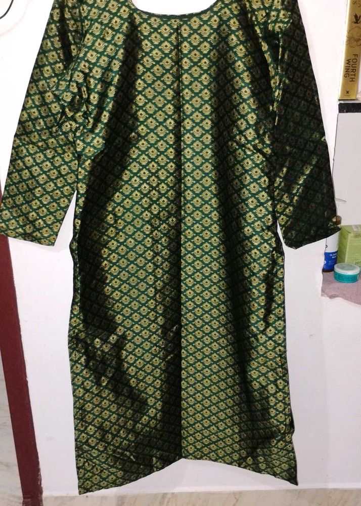 Stylish Green Kurti Set