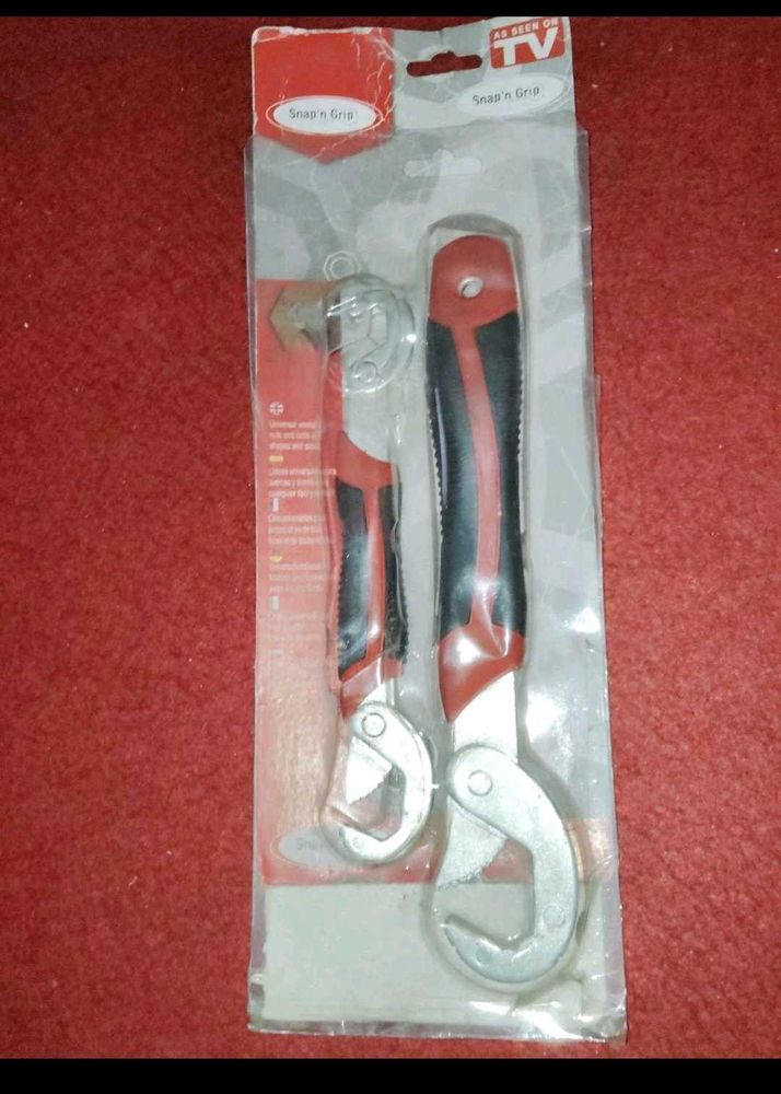 Universal Wrench
