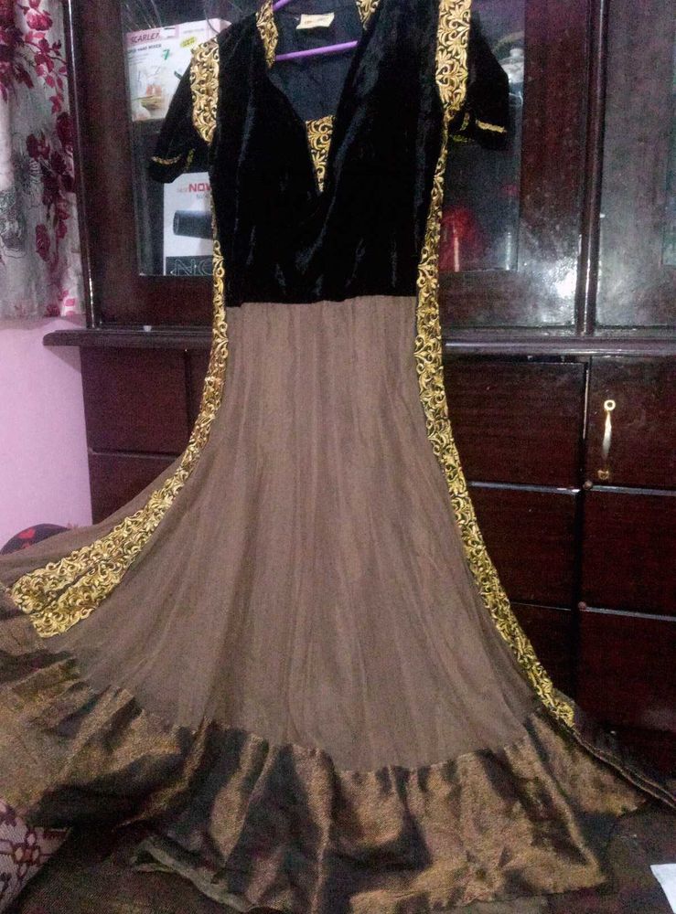 Anaarkali Gown Welwet Top