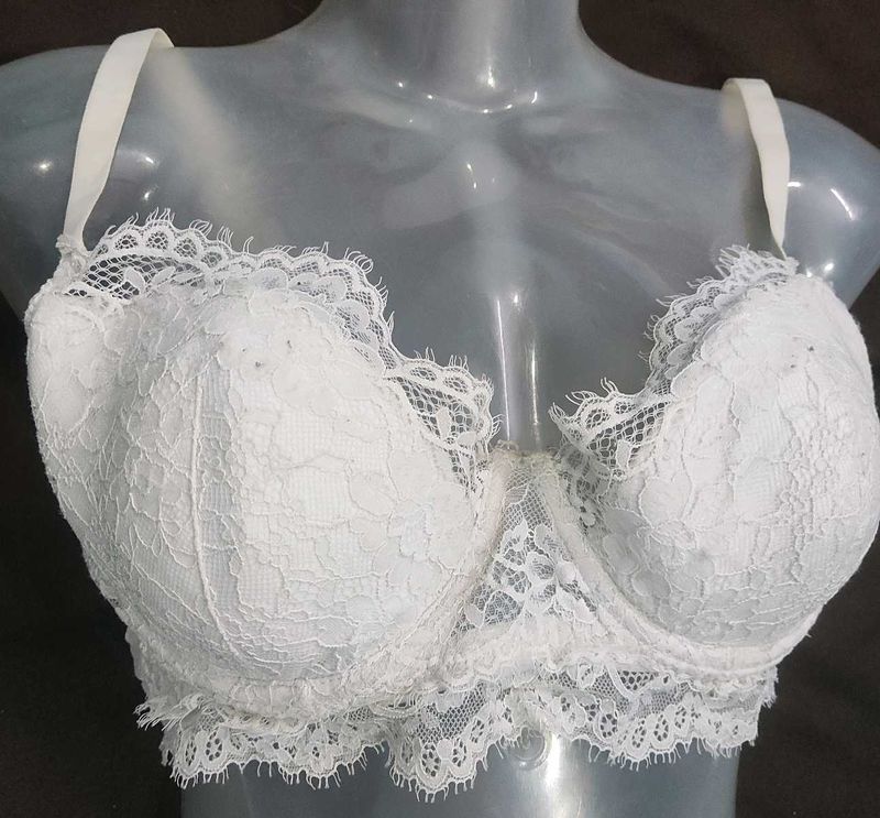 White Lace Bra 🖤