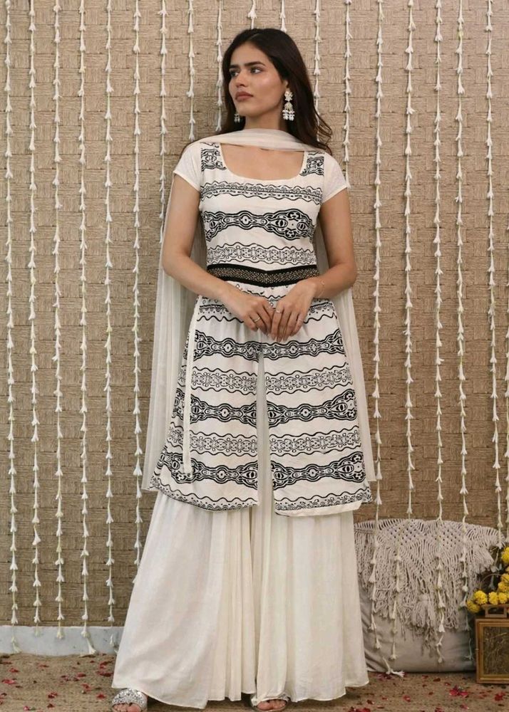 Elegant White &amp; Blue gown