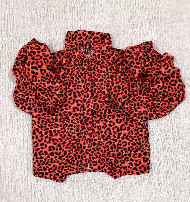Leopard Print Ruffle Sleeve Top