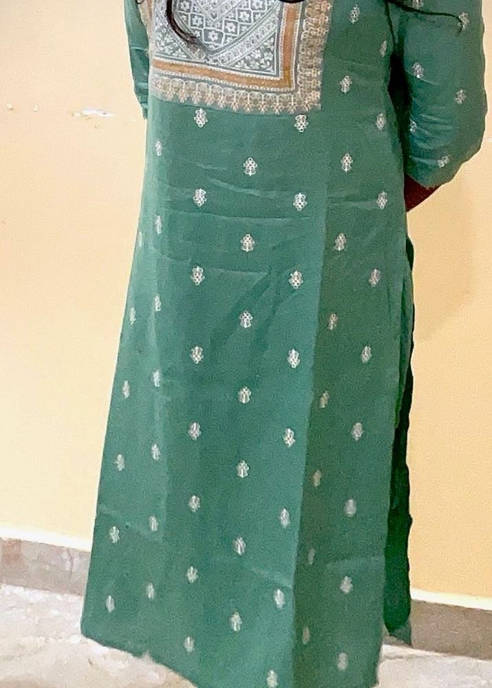 Beautiful And Comfortable Suit Set