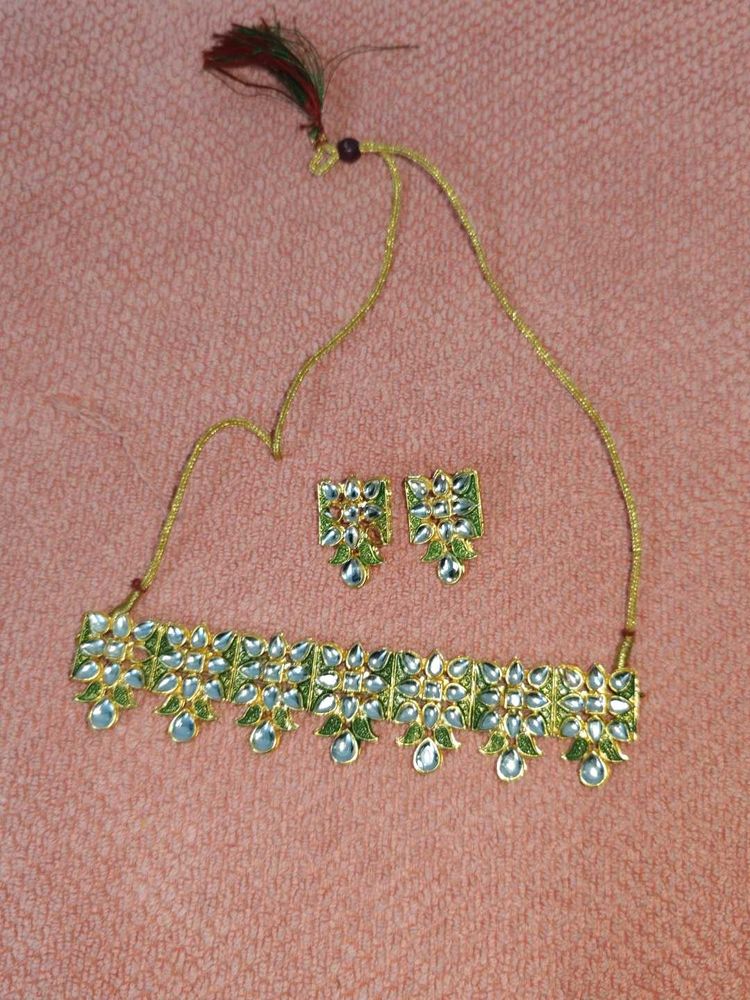 Beautiful Chokker Set With Earrings