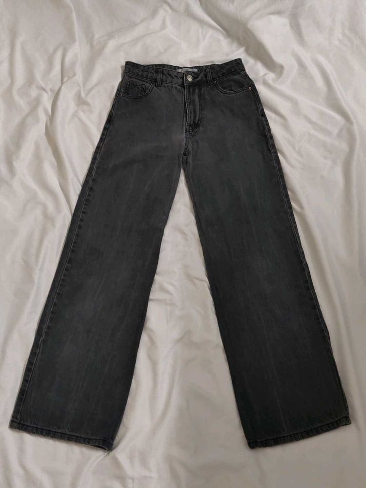 straight jeans