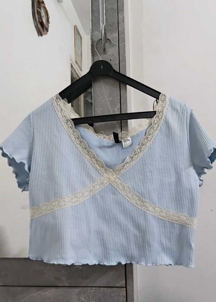 Cute Blue Lace Trim Crop Top