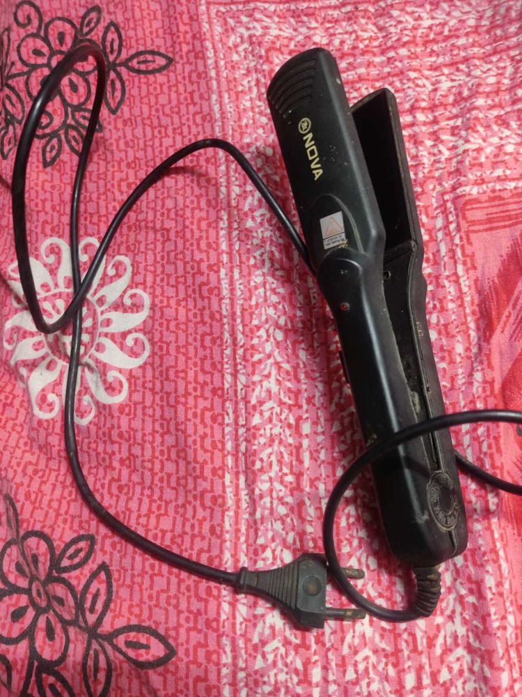 Nova Hair Straightener