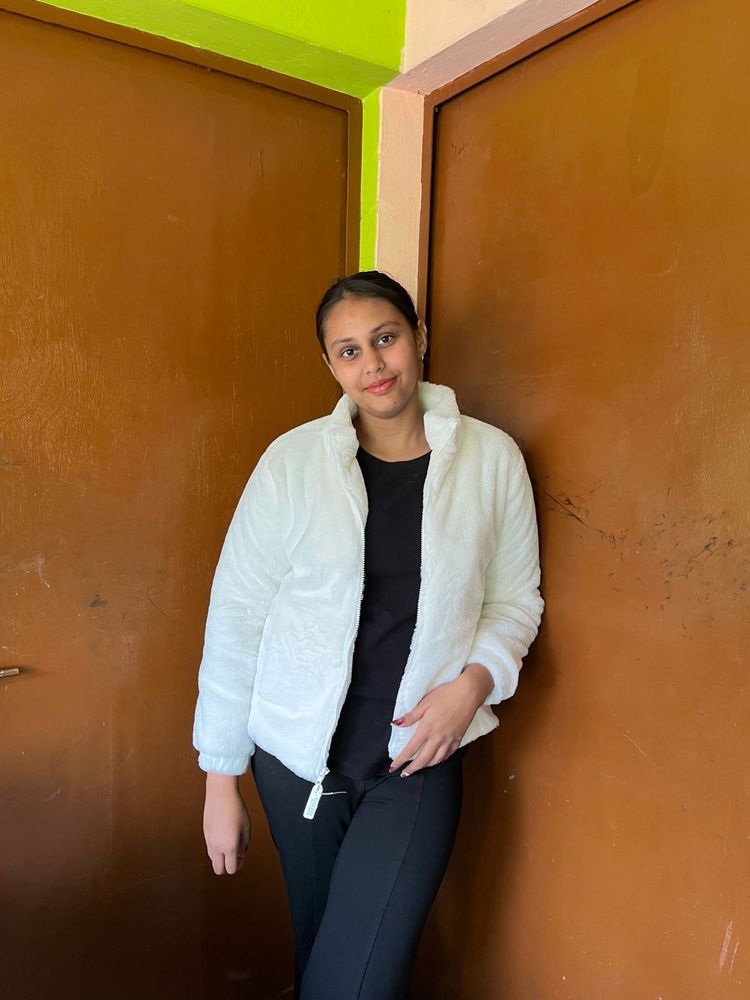 White Puffer Jacket - Cozy &amp; Stylish