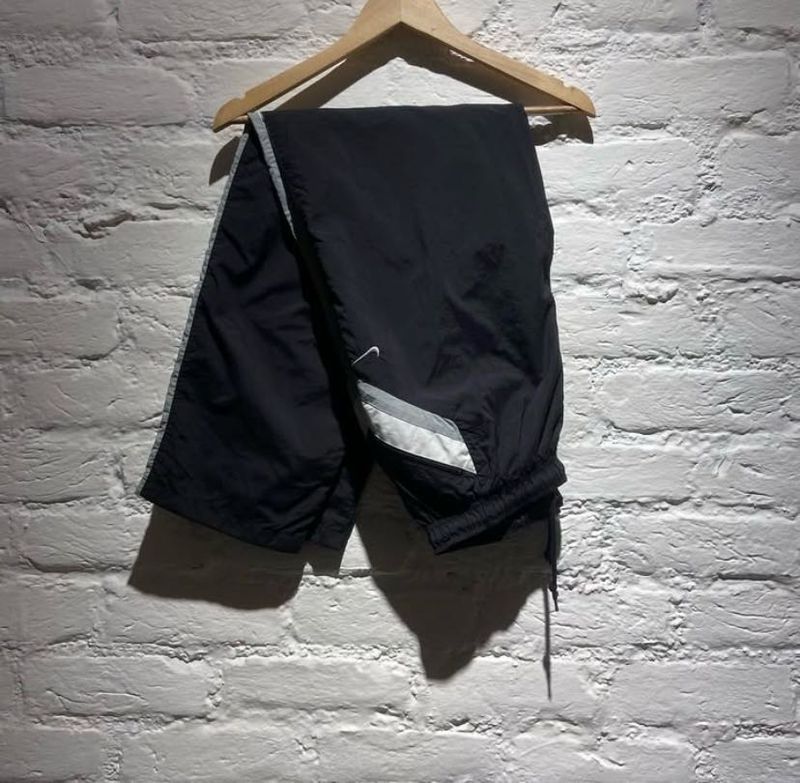 Nike Authentic
