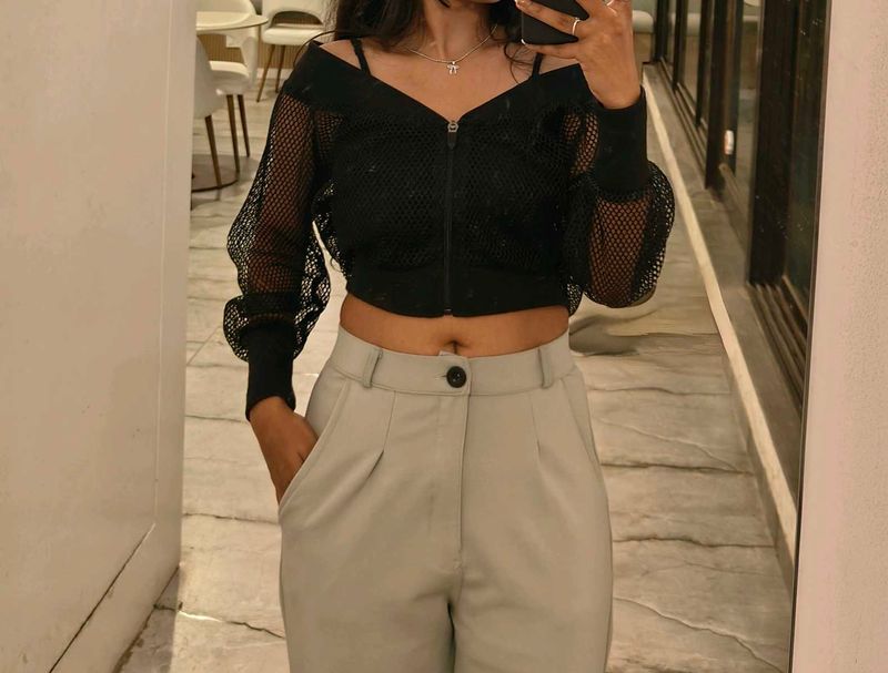 BLACK SHEER/SEE THROUGH TOP 🖤