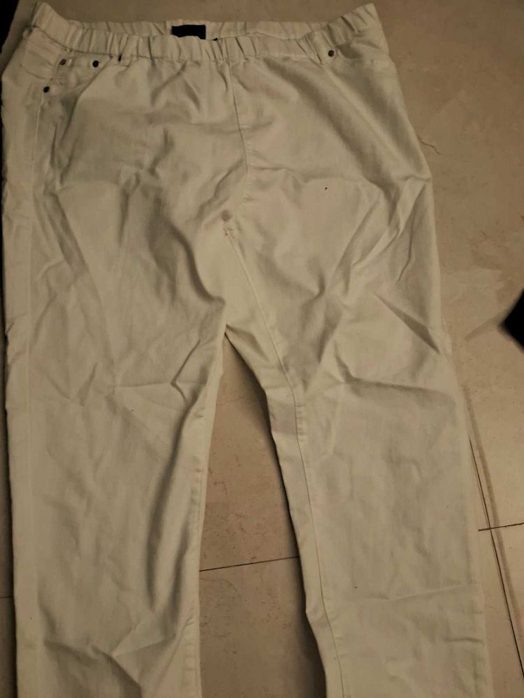 Westside White Capri Jeans PULL ON With Zippers