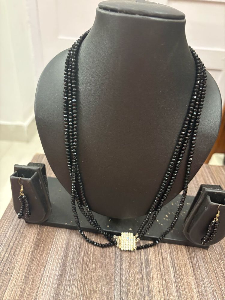 beautiful diamond cut necklace, earrings(unused)