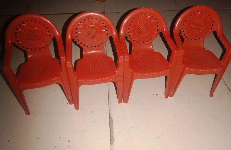 Doll chairs