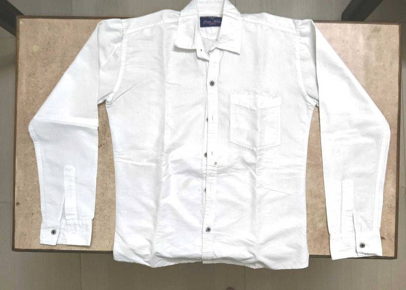 Men&#39;s White Casual Shirt