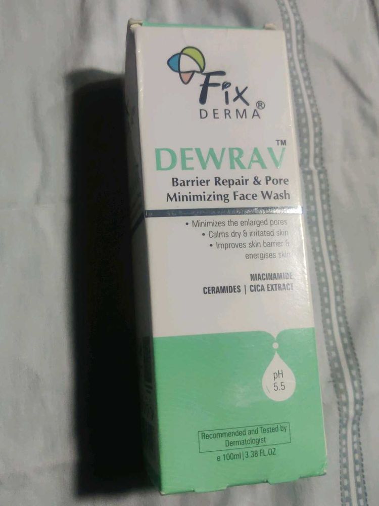 Fix Derma Dewrav Face Wash