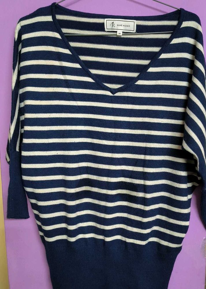 V-neck Sweater