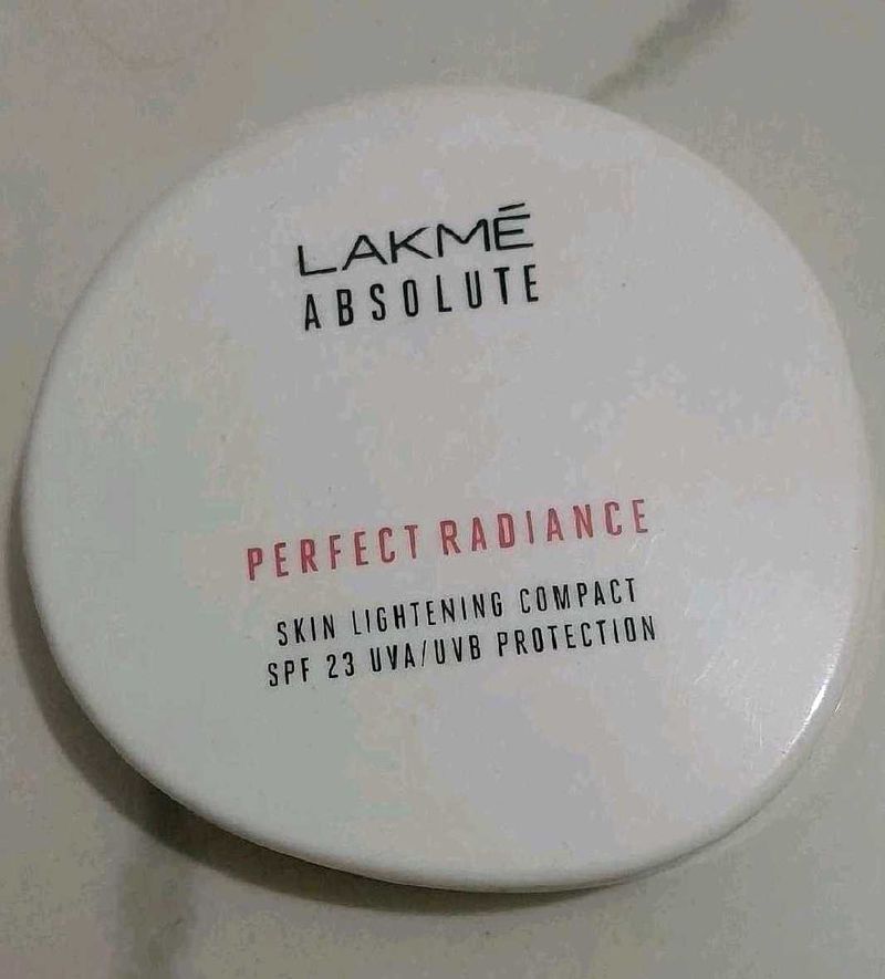 Lakme Compact