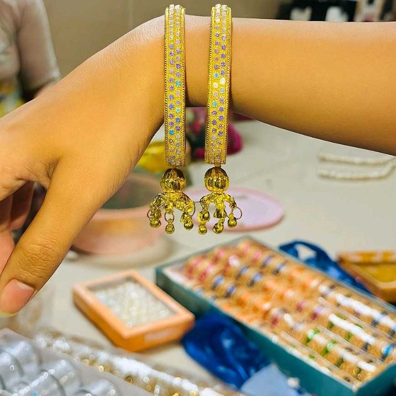 Golden Ladies Metal Jhumka
