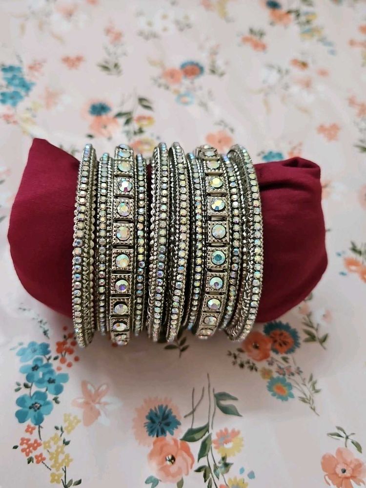Sparkling Silver Bangle Set