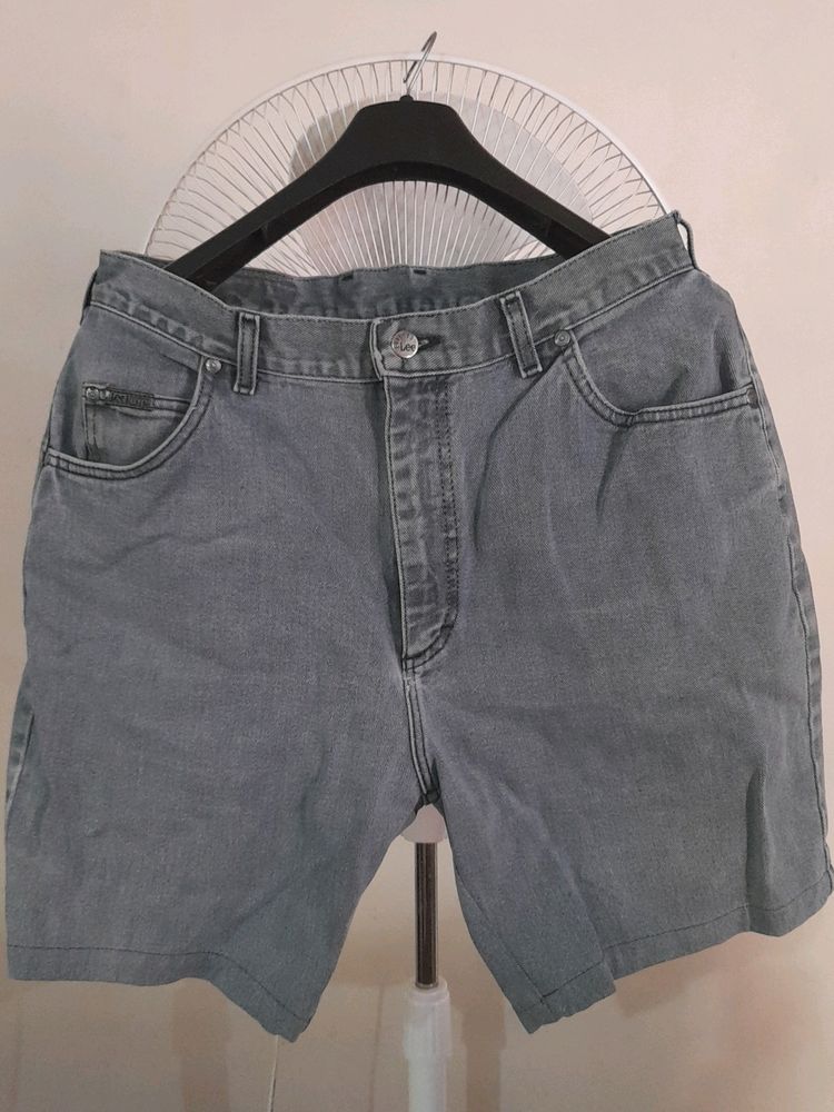 Mens Jean Shorts Size 32 Unused Perfect Condition