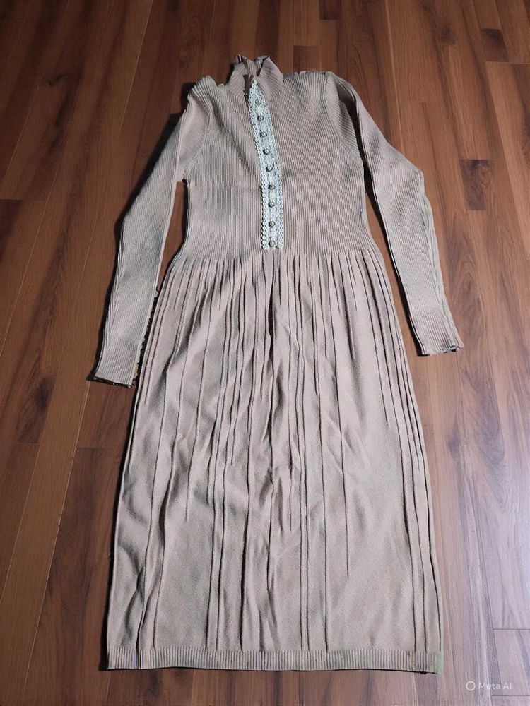 Elegant Winter Knit Maxi Dress