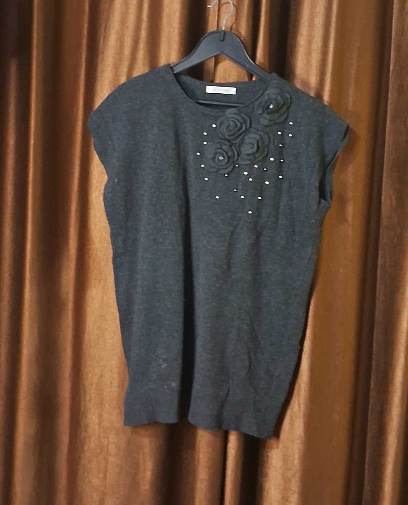 Elegant Floral Embellished Sweater Size 44 inches