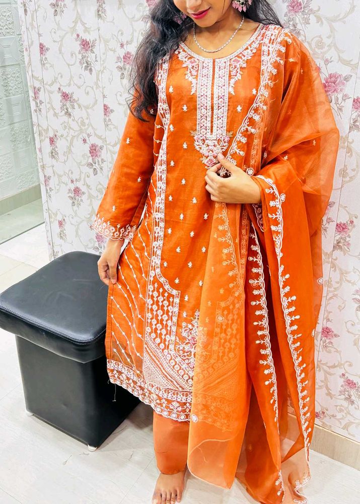 Pakistani Suit