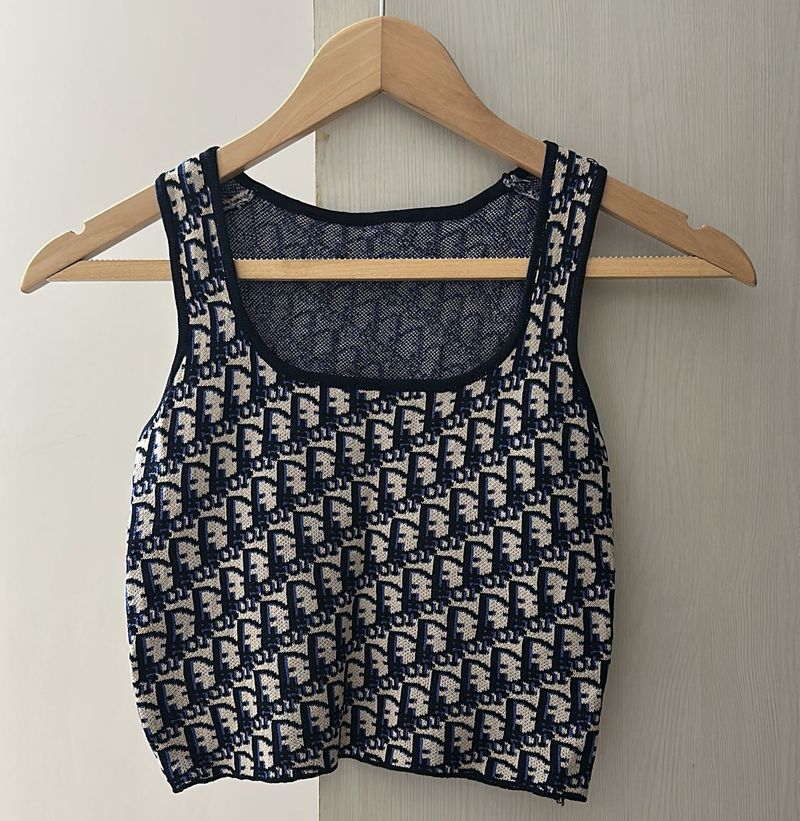 Elegant Patterned Tank Top