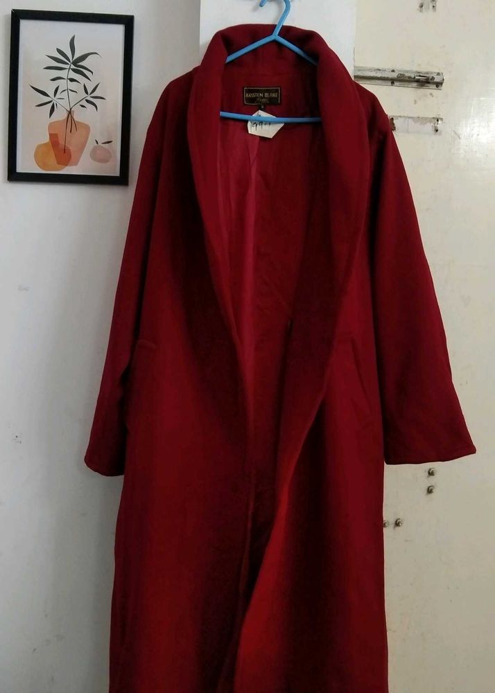 Red overcoat. 💌❤️