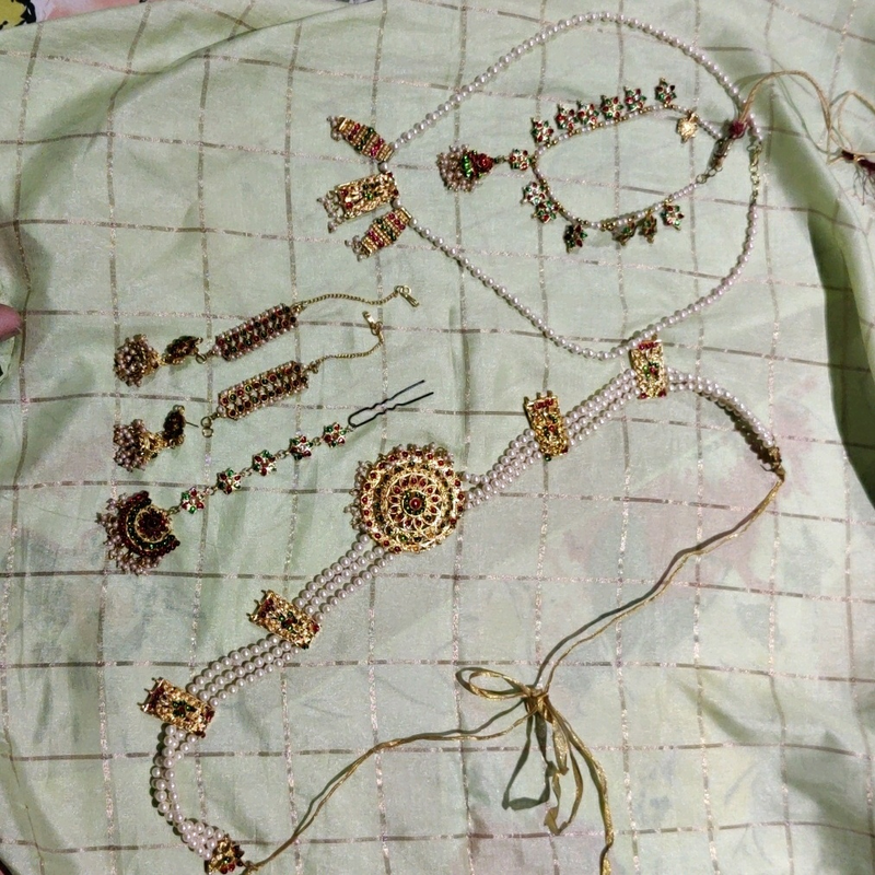 artificial jewellery/Bharatanatyam jewellery....