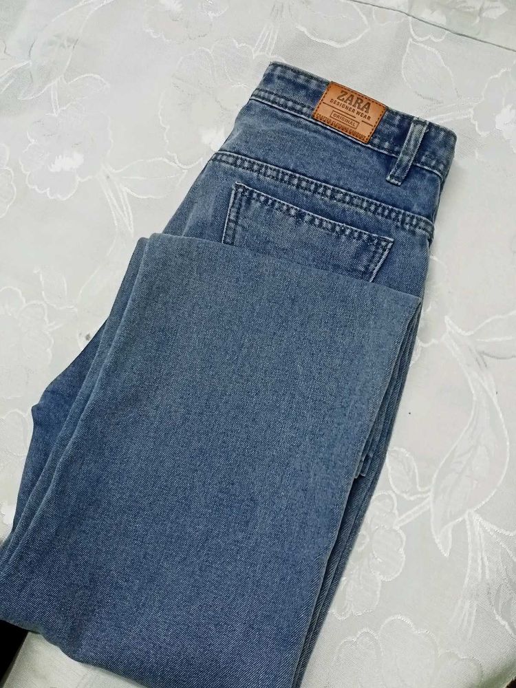 New Jeans Blue With One Free Straight Fit Jean🎉