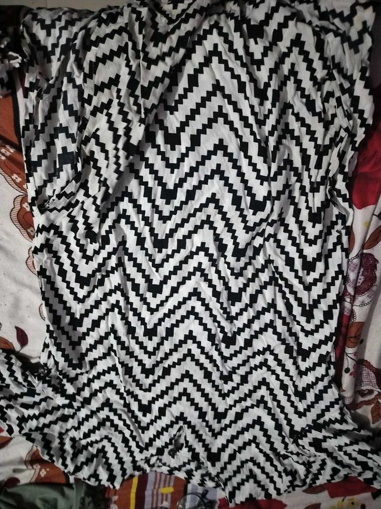 Zig-Zag Print Top