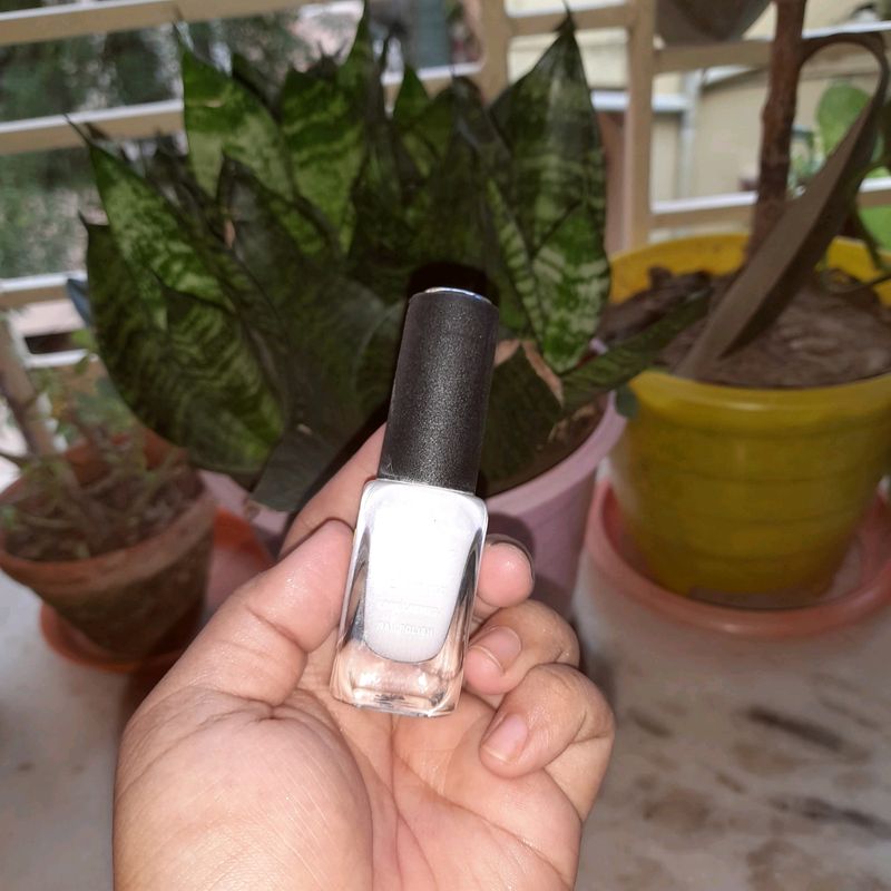 Insight Cosmetics Nail Polish