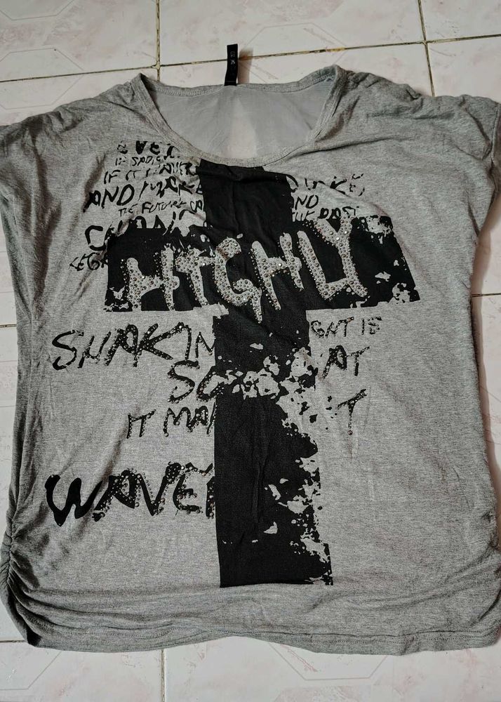Graphic Print Gray Tee