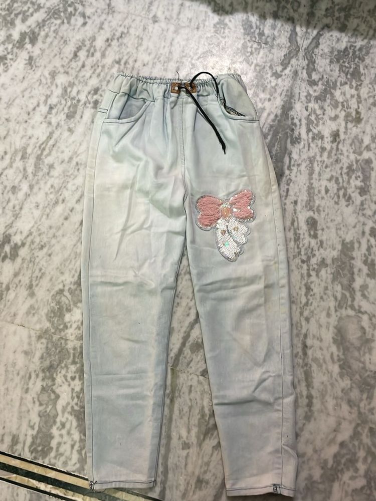Cute Girl&#39;s Embellished Denim Jeans