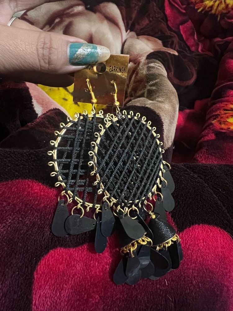 Stylish Black Dangle Earrings