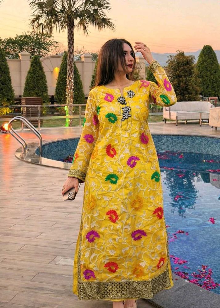 Elegant Yellow Embroidered Kurta