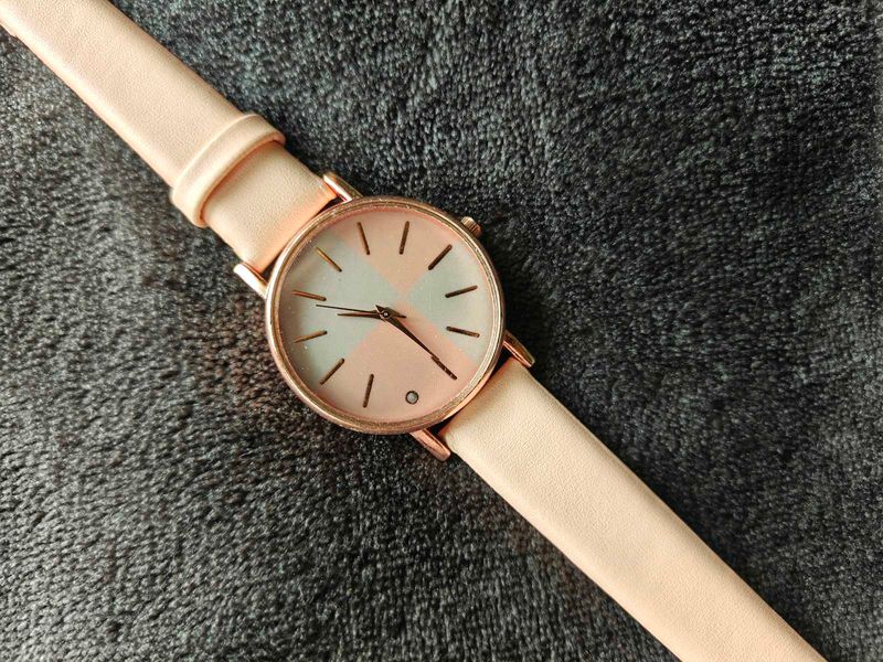 Classic Ethic Designer Leather Belt Analog Watch
