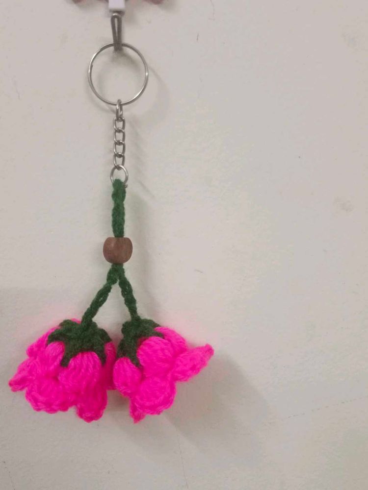 crochet 🌹 keychain