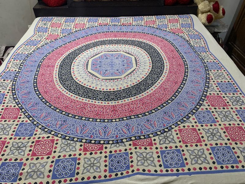 Multicolour Bed sheet