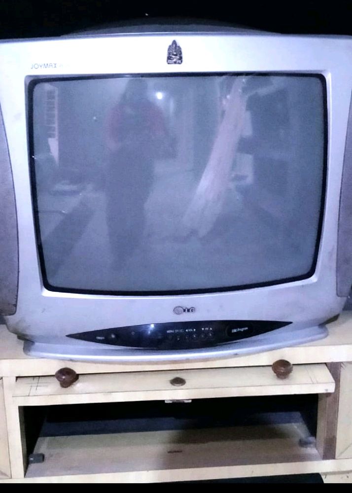 LG Telivision (TV)