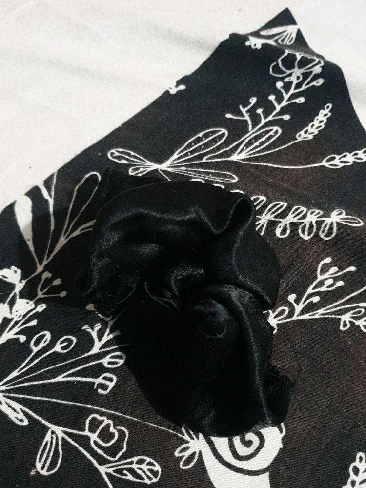 Black Floral Scrunchie &amp; Bandana Set