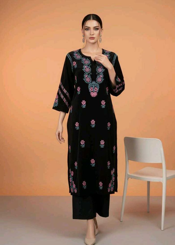 Elegant Black Embroidered Kurta